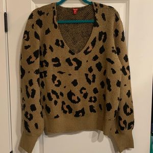 Guess Woman’s Large V-neck Sweater.
